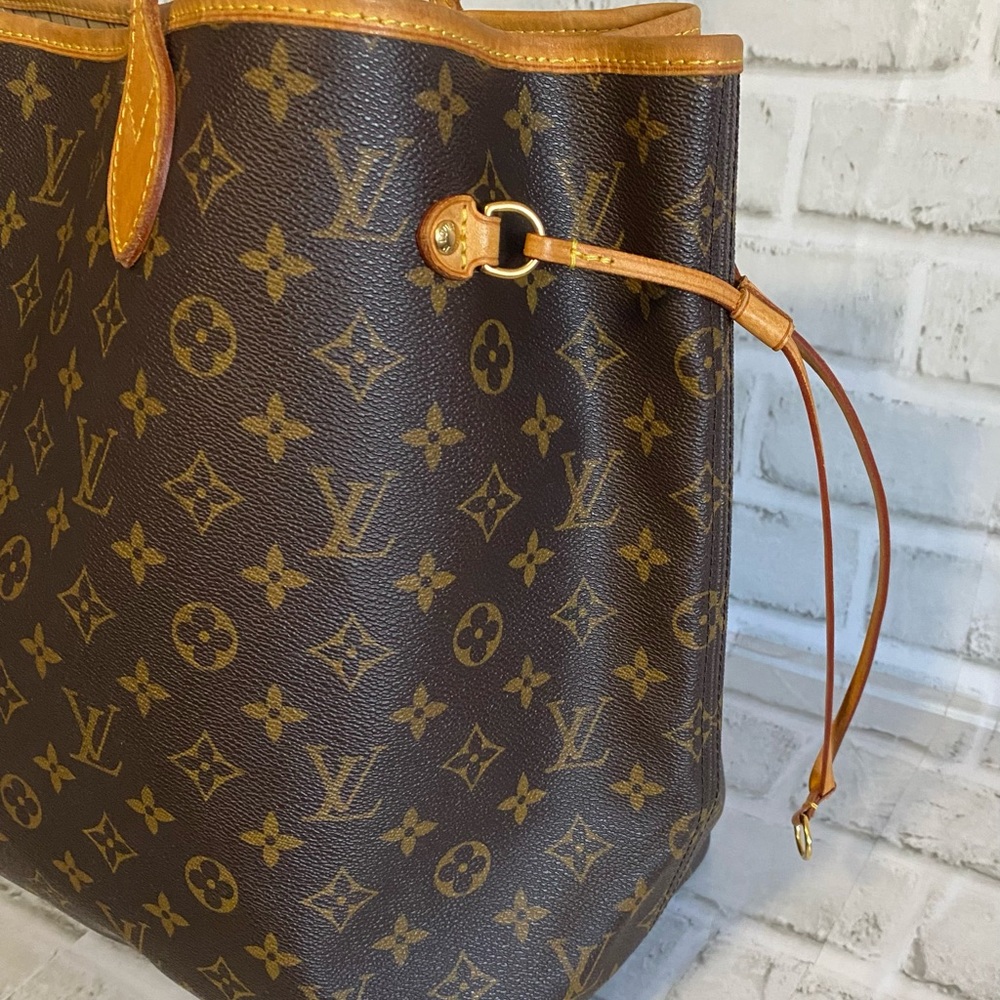 **SOLD**Louis Vuitton Neverfull GM Monogram Tote - Picture 3 of 16